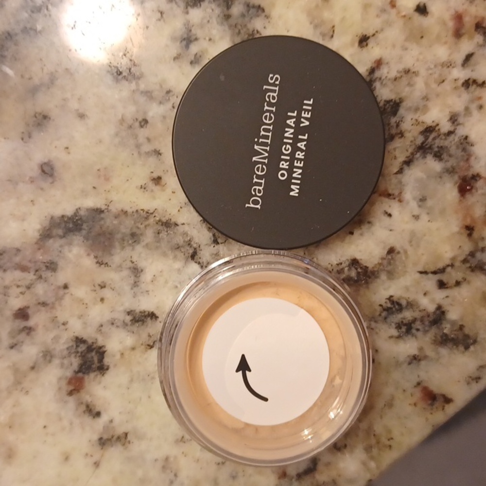 Collection Of Makeup - Picture 6 of 7